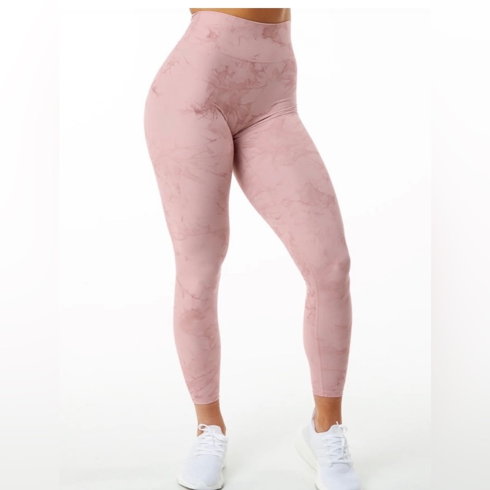 Alphalete wonder leggings size S